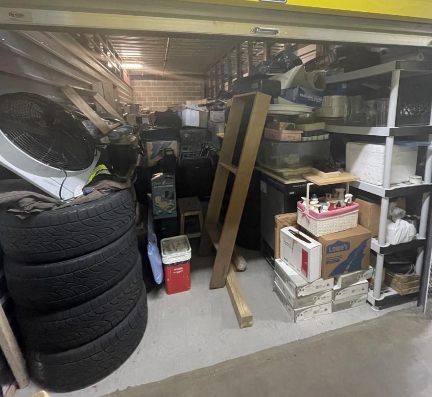 Storage Unit Auction in Hewlett , NY at Safeguard Self Storage